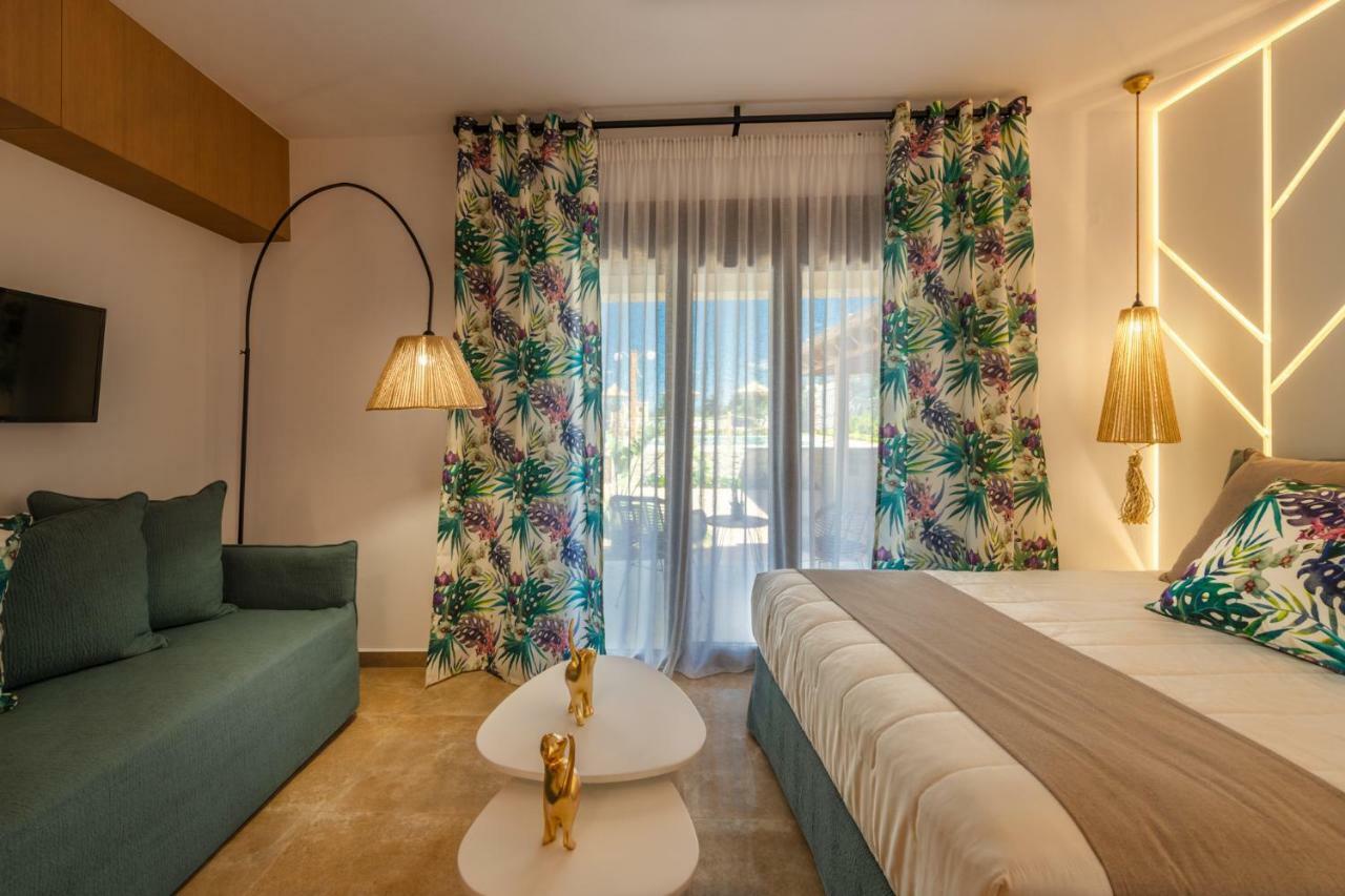 Ivoni Villa, An Iconic Summer Retreat, By Thinkvilla Perama  Buitenkant foto
